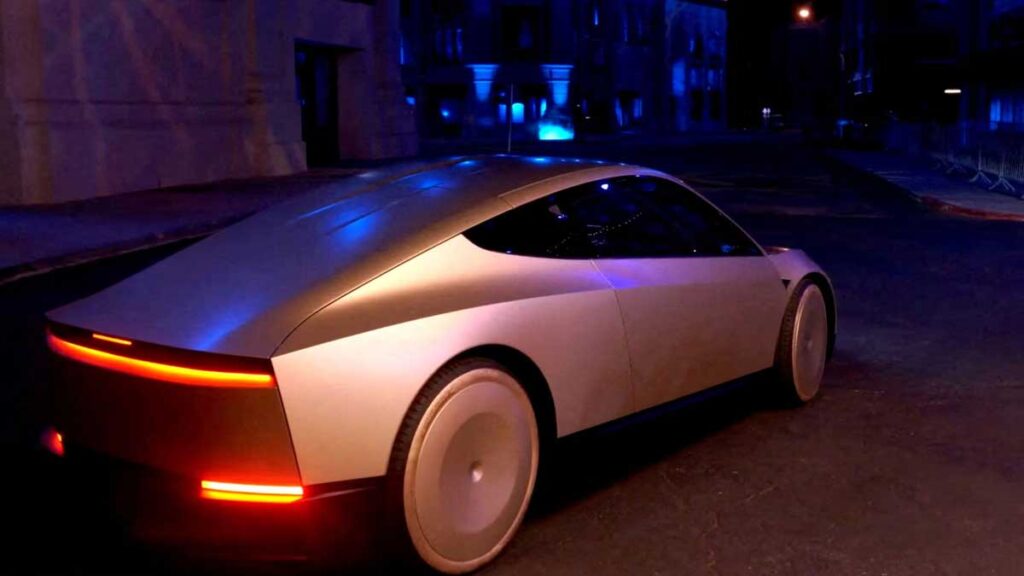 Tesla presenta su robotaxi con la promesa de estar listo para 2027 ...